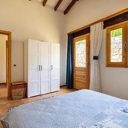 Casa vacanze Karaincirevleri Muestakil Tas Ev Emecik