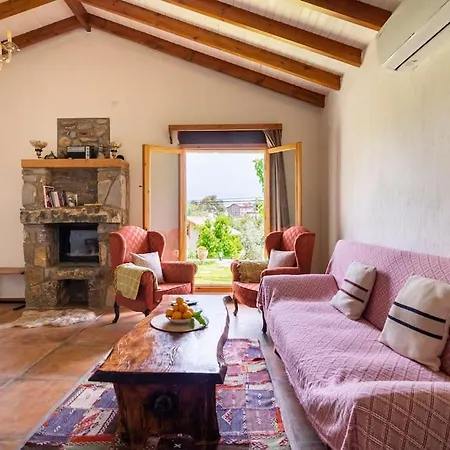 Ferienhaus Karaincirevleri Muestakil Tas Ev